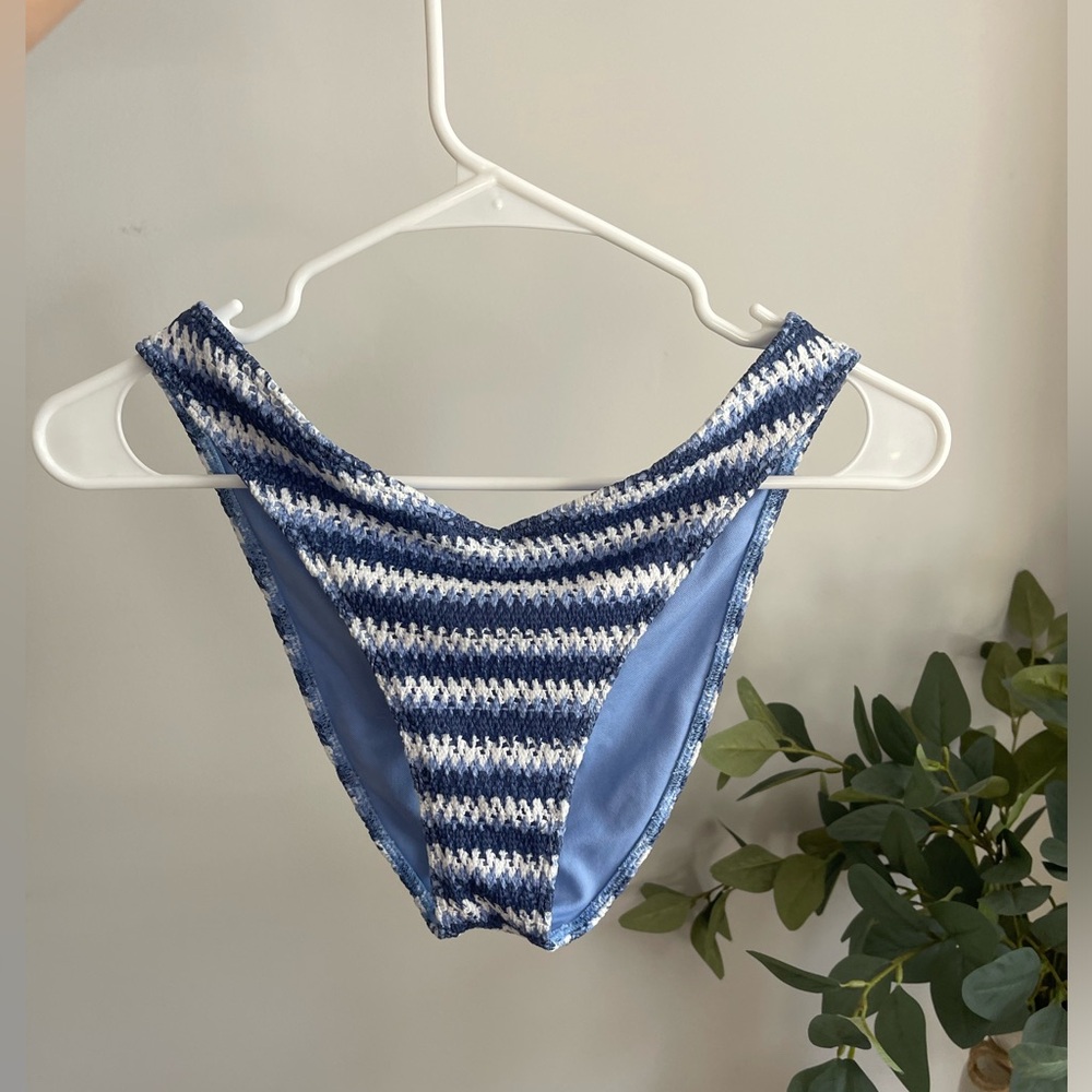 🫐 Hollister Blue and White Striped Bikini Bottom